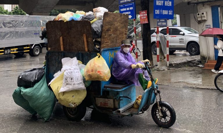 hanoi waste collectors